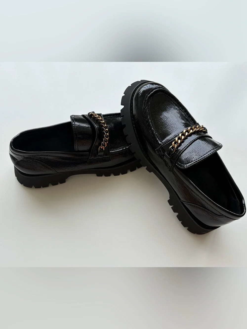 Princess Polly Black Patent w/Gold Chain Accent Womens Platform Loafers. Sz 9